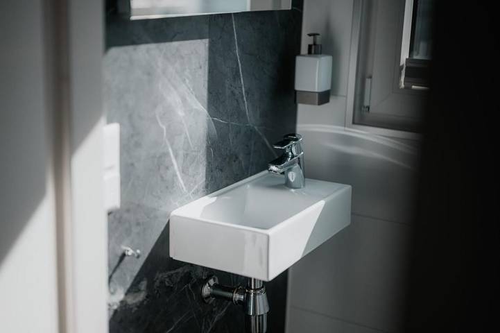 Hausboot für 4 Personen, mit Seeblick und Terrasse, mit Haustier in Brandenburg - 3