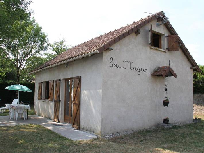 Gîte pour 4 personnes, avec terrasse à Vabre-Tizac