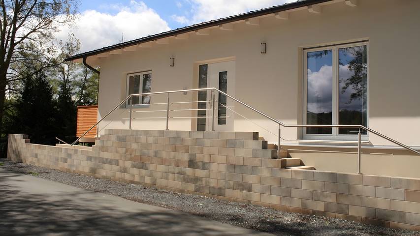 Ganze Wohnung, Ferienhaus am Mühlteich, Balkon & Terrasse in Föritztal, Region Sonneberg