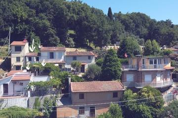 Gîte pour 4 personnes, avec terrasse dans Corsanico Bargecchia