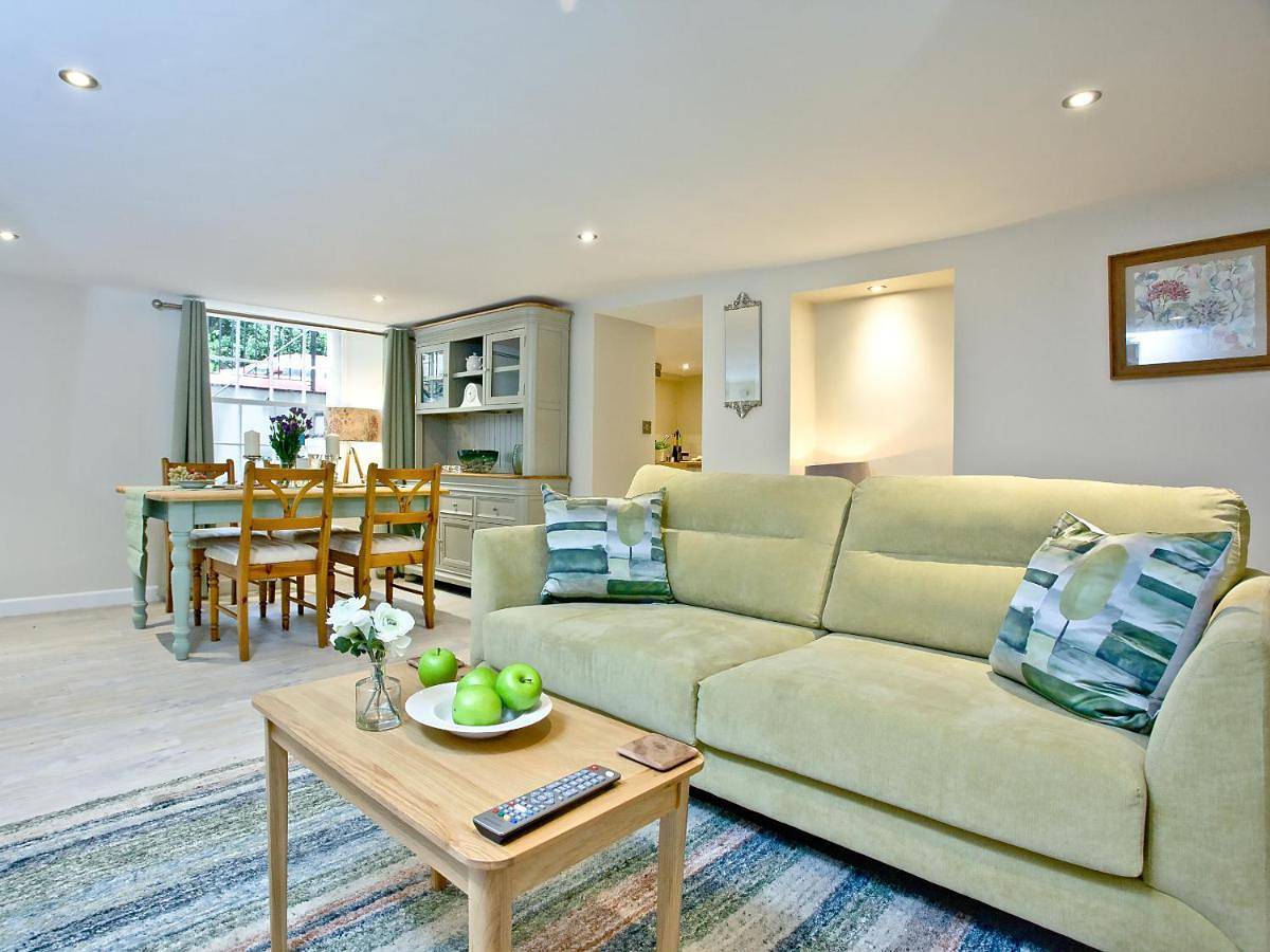 Two-Bedroom Holiday Home in Tavistock, Devon