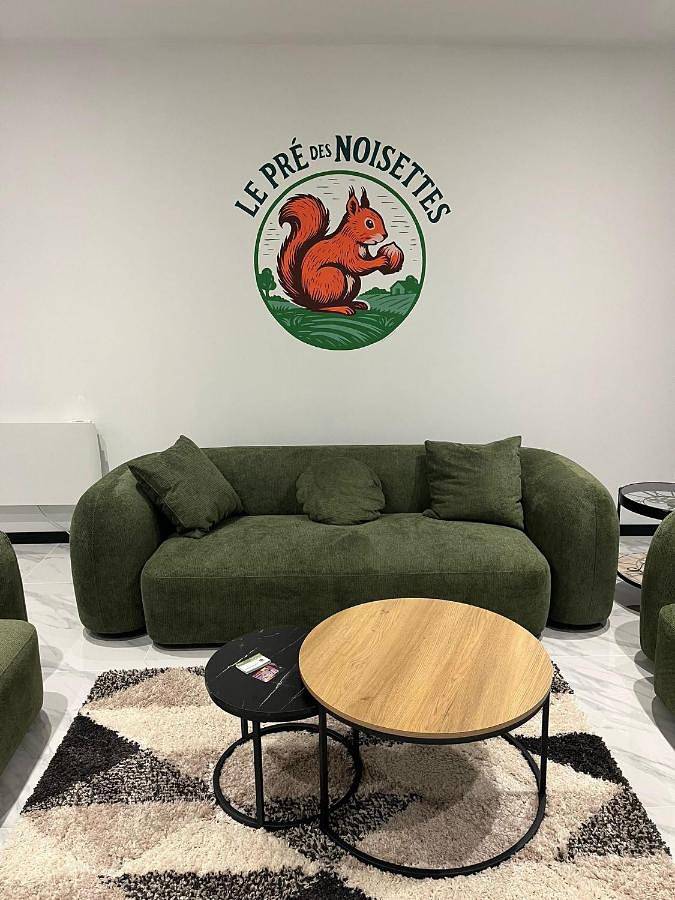 Gîte pour 4 personnes, avec jardin et vue dans Angomont