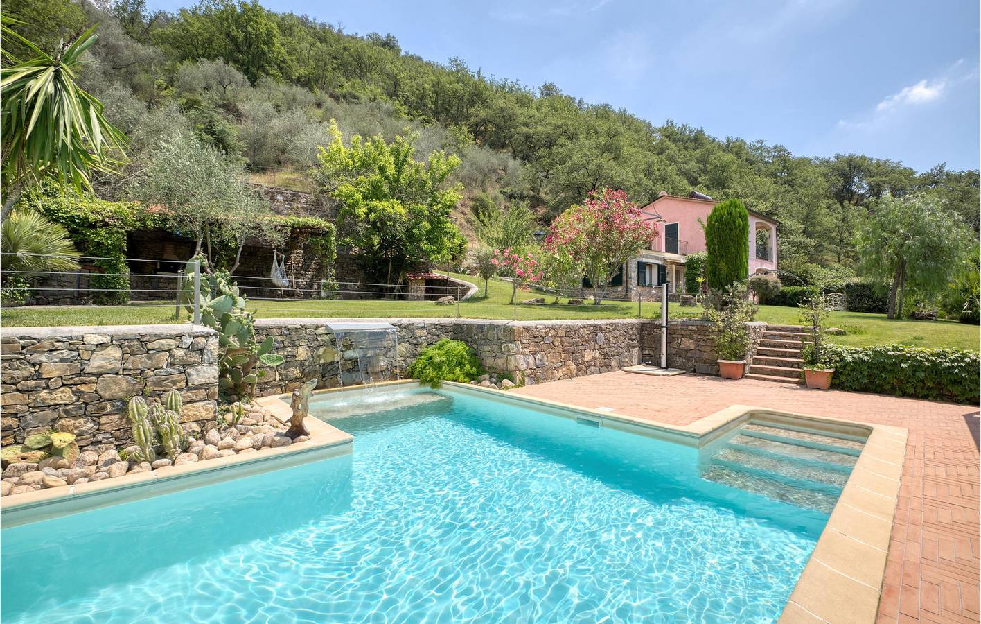 140m² Apartment mit Pool, Parkplatz, AC & Terrasse in Dolcedo Gemeinde, Riviera di Ponente