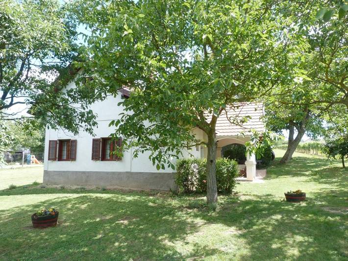 Gästehaus für 6 Personen, mit Ausblick und Garten am Balaton