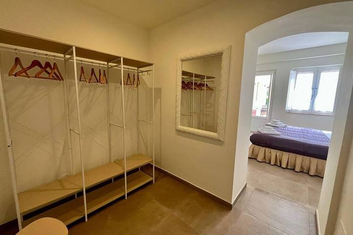 Fascino d'epoca e comfort contemporanei. Ideale per famiglie e gruppi numerosi. in Milazzo, Provincia di Messina
