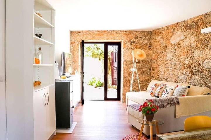 Gîte pour 6 personnes, avec jardin dans Alfaiates