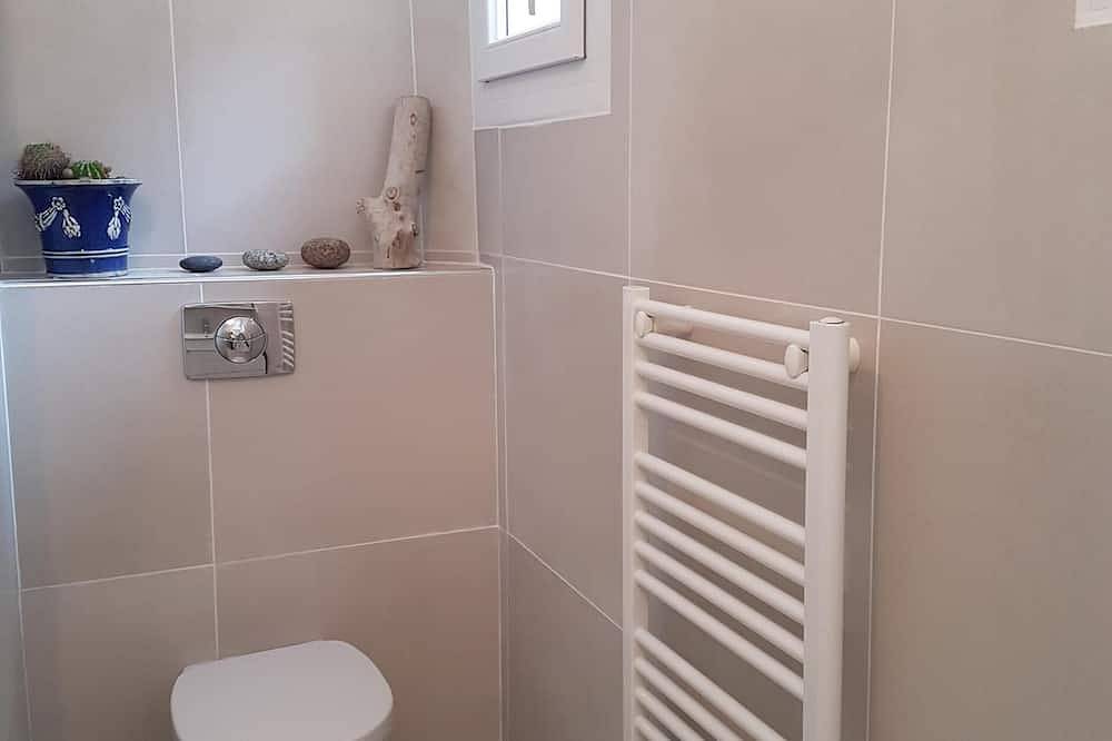 Ganze Wohnung, Wohnung von 50 m2 Klimaanlage mit Terrasse im Erdgeschoss einer Villa in Calvi, Calvi und Umgebung