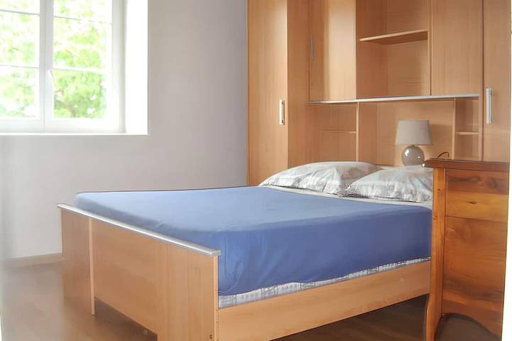 Location de vacances pour 4 personnes, avec balcon/terrasse et terrasse, animaux acceptés dans La Vineuse sur Fregande - 3