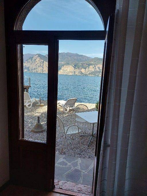 Ganze Ferienwohnung, Zwei-Zimmer-Wohnung mit Seeblick in Malcesine, Gardasee-Berge