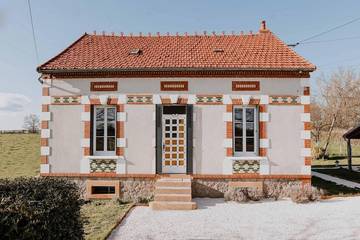Gîte pour 4 personnes, avec jacuzzi et jardin à Issy-l'Évêque