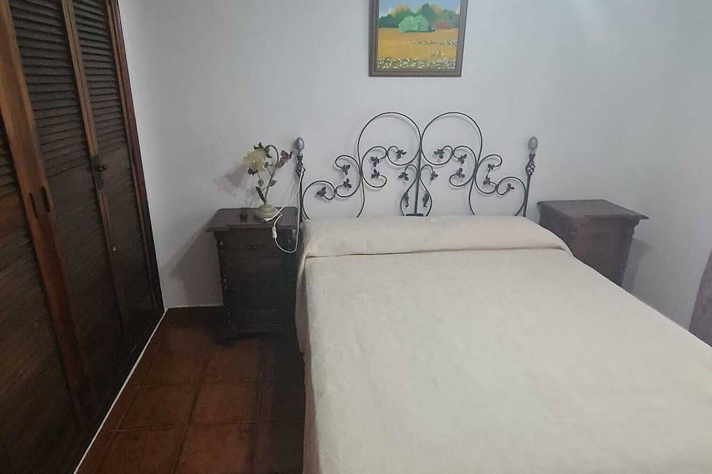 House on the natural beach of Abades in Abades, Arico