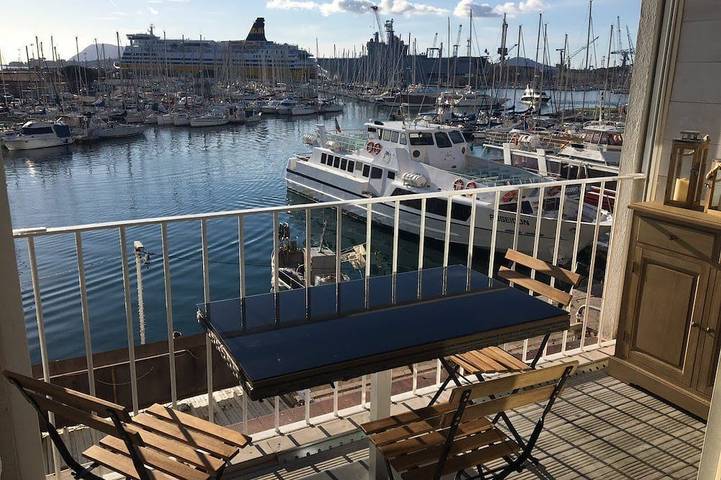 Gîte pour 5 personnes, avec terrasse dans Office De Tourisme De Toulon