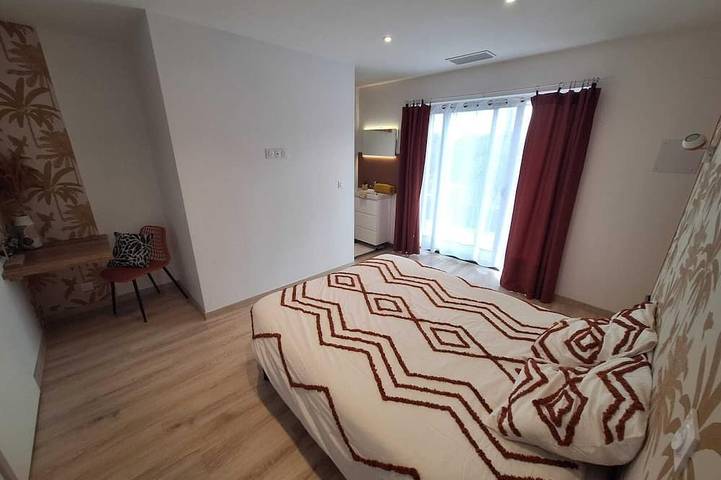 Location de vacances pour 4 personnes, avec Balcon et Jacuzzi à Cunèges - 3