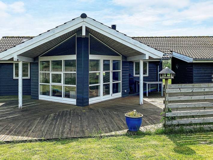 Ferienhaus für 7 Personen, mit Terrasse und Whirlpool sowie Sauna in Lolland