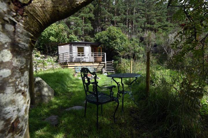 Camping tent for 2 people, with Balcony and Terrace as well as Garden and Pool in Eden