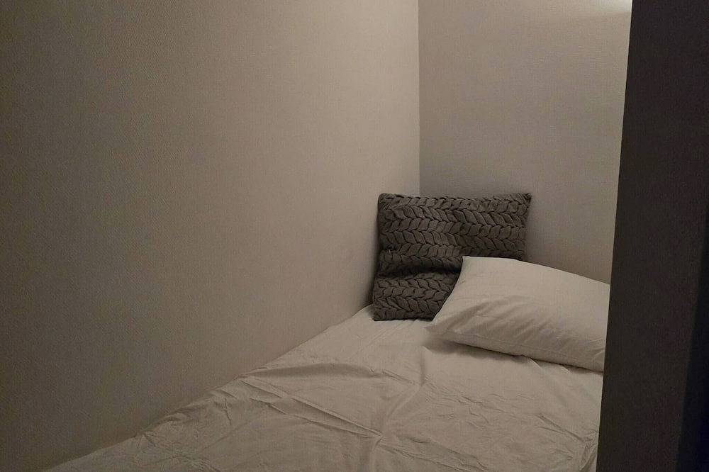 Ganze Wohnung, Kleine gemütliche Kellerwohnung in Sundsvall, Västernorrland