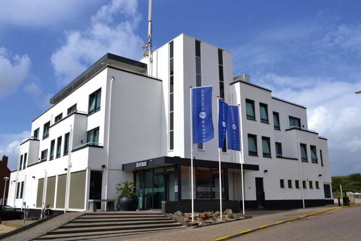 Hotel für 4 Personen, mit Terrasse und Ausblick in Westland - 2