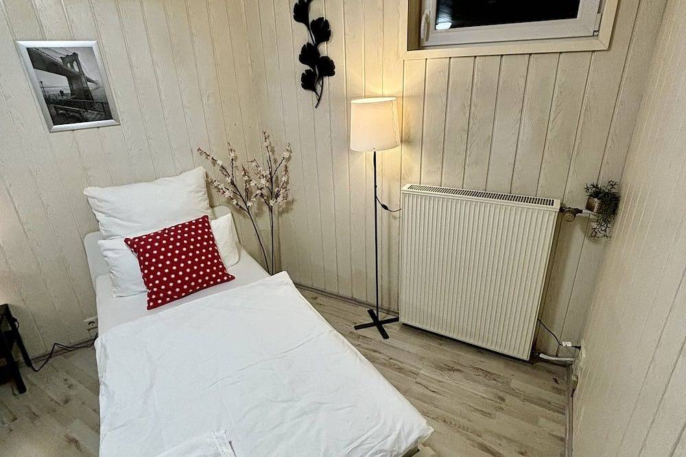 Ganze Wohnung, Ruhiges & gemütliches Doppelzimmer + Einzelbett in Top Lage in Langenfeld (Rheinland), Kreis Mettmann