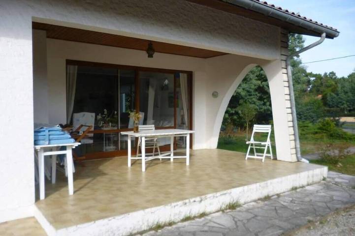 Location de vacances pour 8 personnes, avec Terrasse et Jardin dans Montalivet-les-Bains