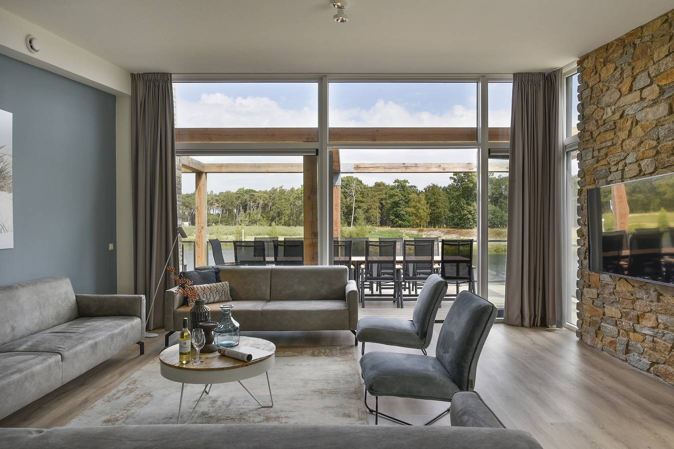 Landal Marina Resort Well — 16-persoons watervilla in Bergen (Limburg), De Maasduinen National Park