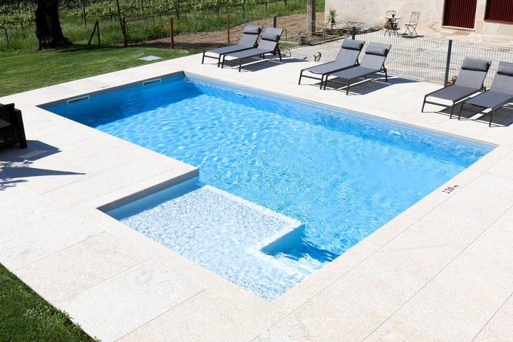 Location de vacances pour 3 personnes, avec bassin pour enfant et vue ainsi que jardin et piscine à Braga - 3