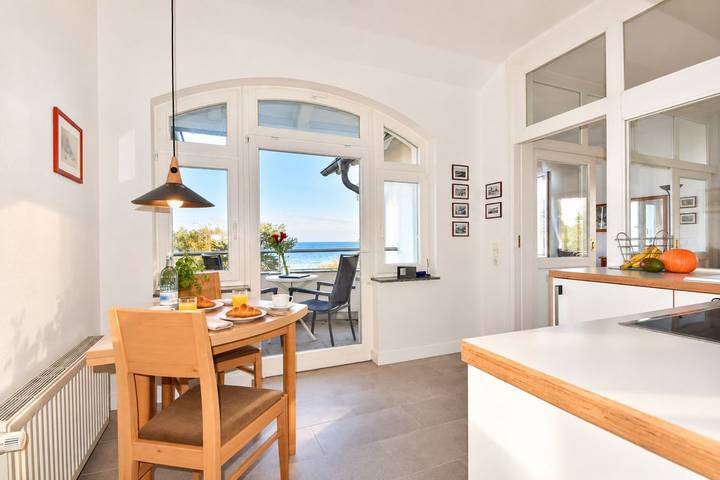 Ganze Wohnung, Villa Germania 14 - Seeblick direkt an der Promenade in Drei Kaiserbäder, Heringsdorf