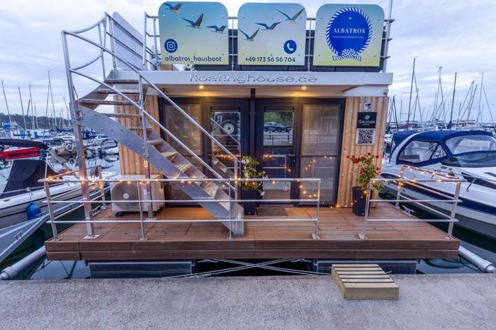 Boot für 4 Personen, mit Terrasse und Seeblick sowie Ausblick in Saale-Unstrut