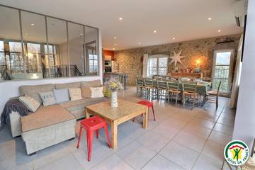 Gîte pour 8 personnes, avec jardin et terrasse à Hostun