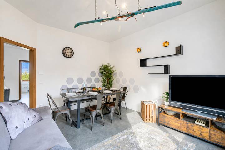 Apartamento entero, Appartamento Silvia 3Br with Balcony in Riva del Garda, Montañas Garda