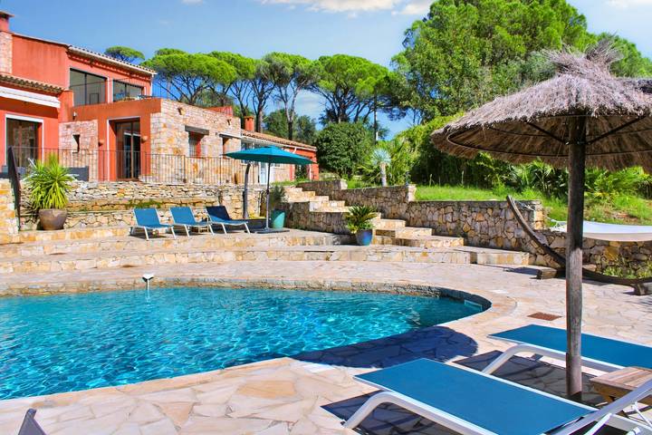 Gîte pour 12 personnes, avec Jacuzzi et Piscine à Vidauban - 4