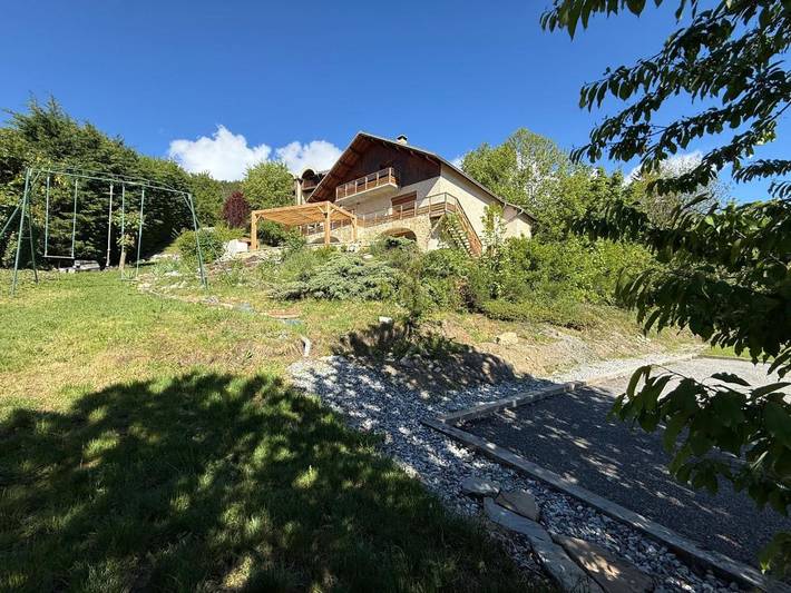 Location de vacances pour 15 personnes, avec vue et jardin, animaux acceptés à Embrun - 4