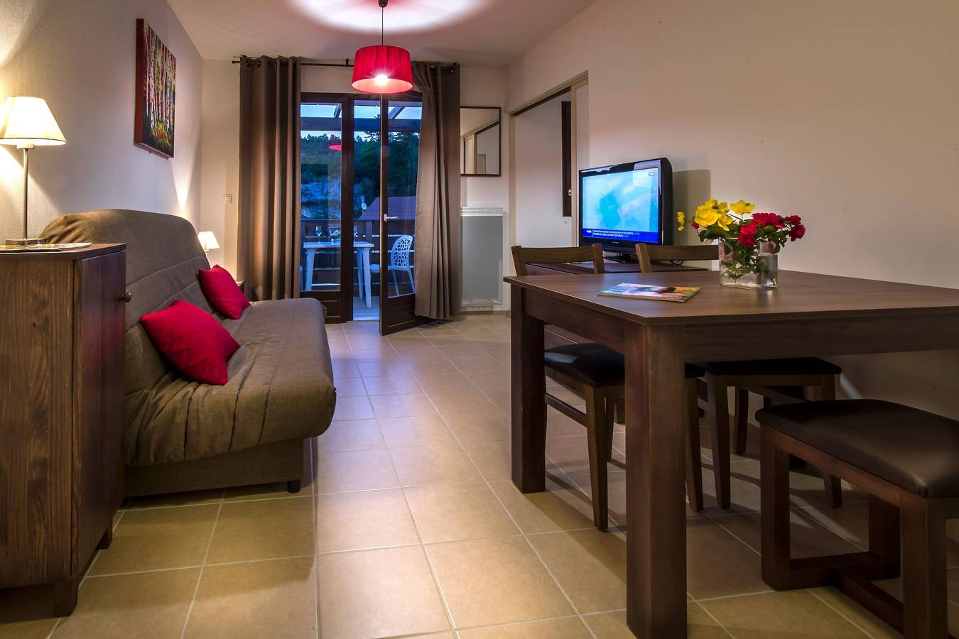 Appartement entier, Appartement de vacances pour 4 personnes avec piscine in Les Eyzies, Périgord Noir