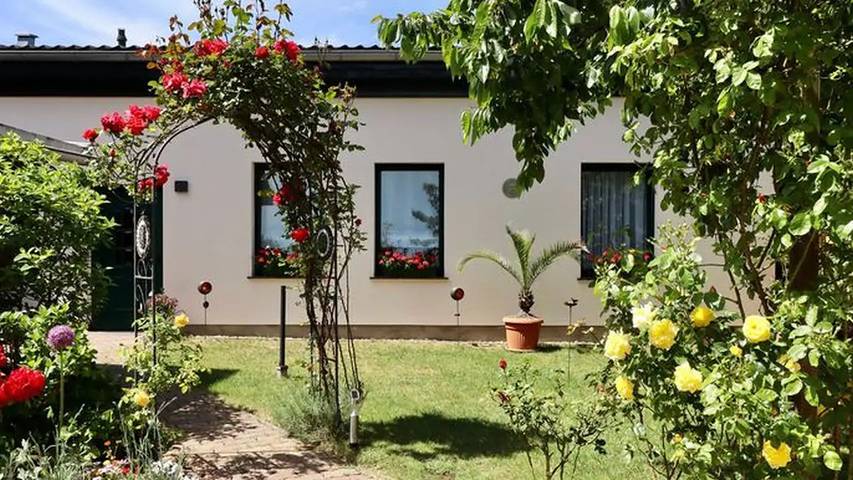 Ferienhaus für 3 Personen, mit Garten in Waren (Müritz)