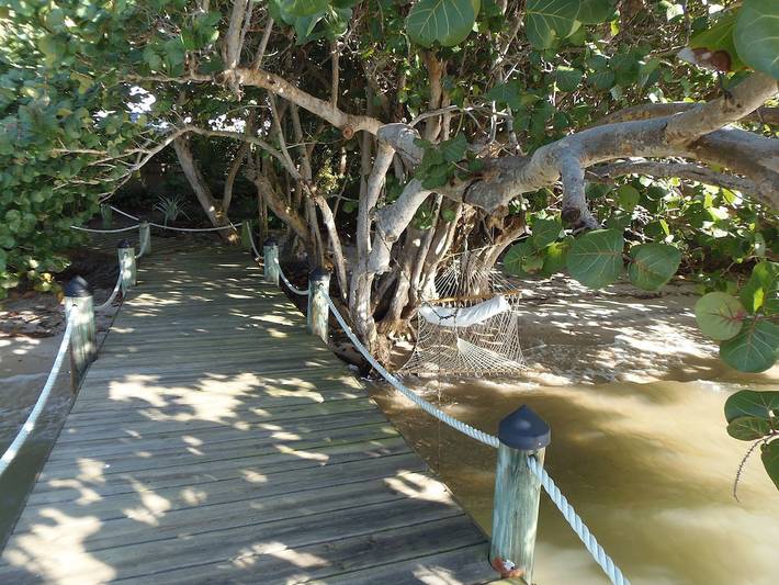 Vacation rental for 6 people, with balcony and hot tub in Hutchinson Island