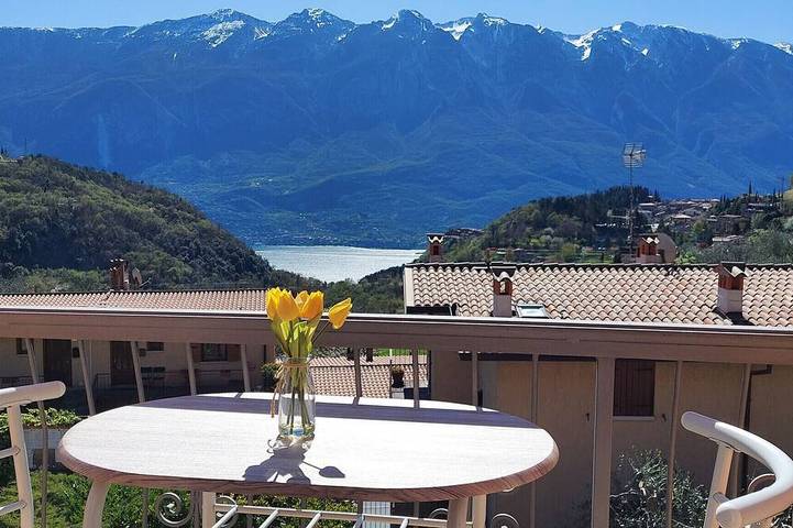 Ferienhaus für 6 Personen, mit Balkon und Garten
