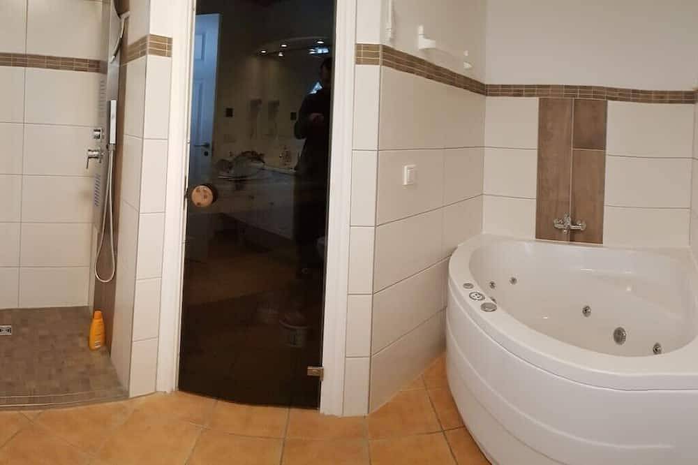 Ganze Wohnung, Apartment Direkt am Scharmützelsee, Ladestation für E-autos Privater Gastgeber in Wendisch Rietz, Scharmützelsee