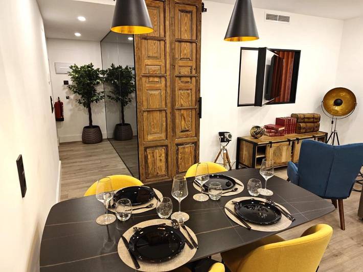 Apartamento para 4 personas, con Terraza y Jacuzzi en Plasencia