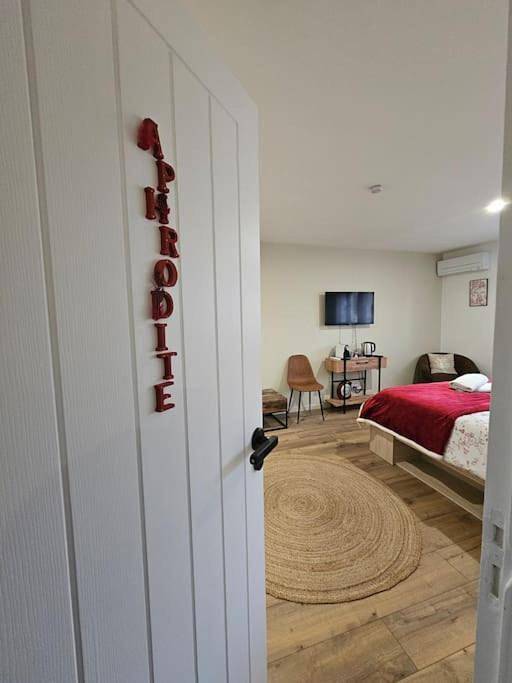 Gîte pour 2 personnes, avec terrasse à Sainte-Geneviève-des-Bois - 4