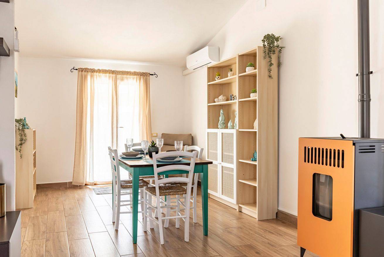 Entire apartment, A casa di nonna Lella - Private Garden & Parking in Piano di Vezzano, Santo Stefano di Magra