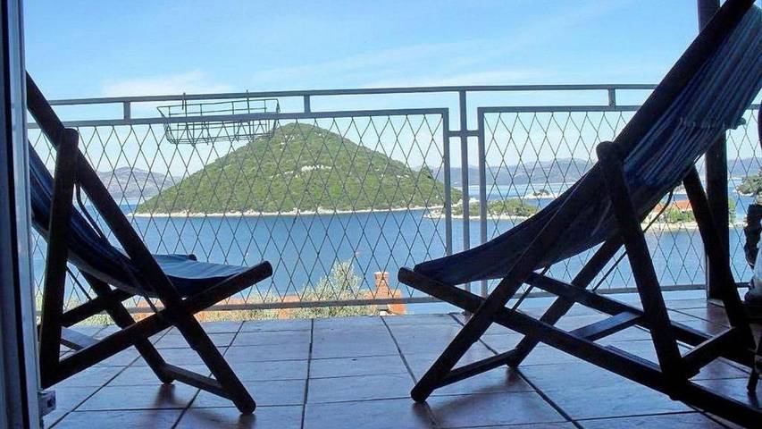 Ferienwohnung für 6 Personen, mit Ausblick und Terrasse in Mljet