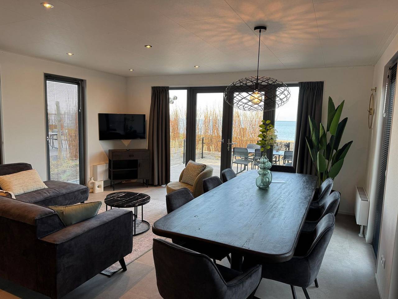 Erste Reihe - mit Zaun - Premium-Beachhouse Panoramadeck in Enkhuizen, Ijsselmeer