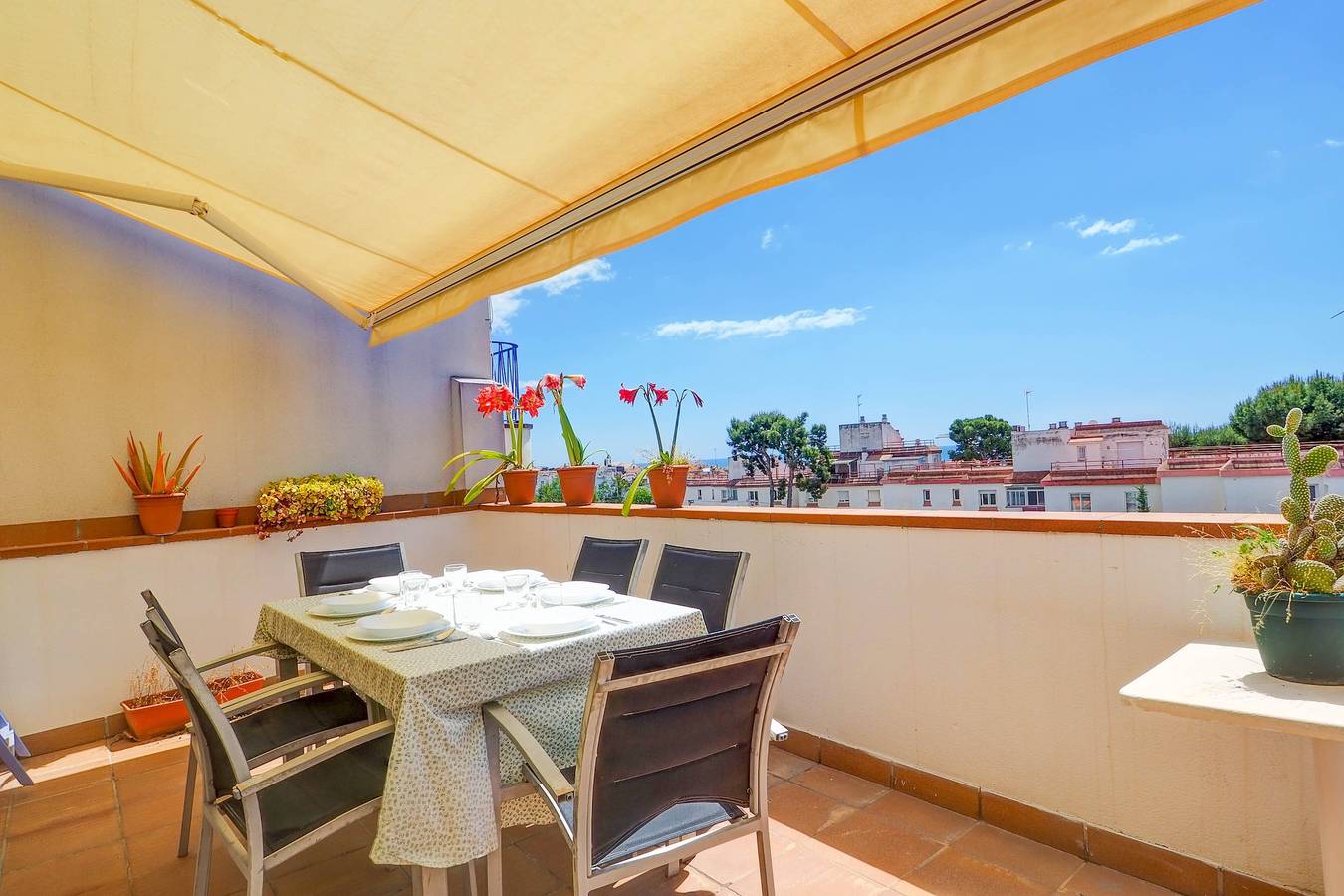 Geheel appartement, Vakantieappartement voor 7 personen met terras in Sitges, Garraf