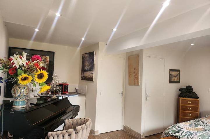 Location de vacances pour 10 personnes, avec terrasse ainsi que jardin et jacuzzi, animaux acceptés à Pennedepie - 2