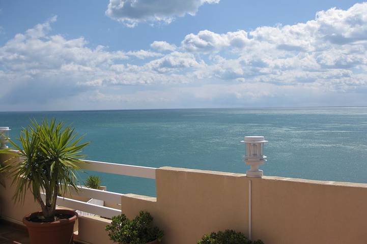 Ferienwohnung für 4 Personen, mit Terrasse und Garten sowie Pool in Peñiscola