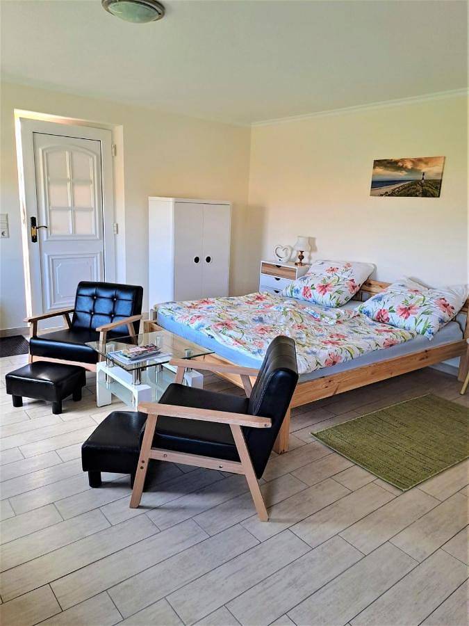 Ferienwohnung für 2 Personen, mit Terrasse und Garten in Neukalen - 4