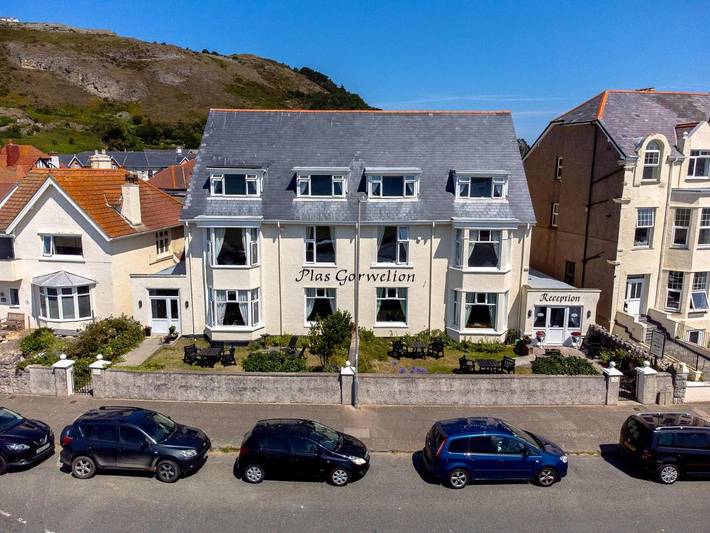 Bed and breakfast for 2 people, with Terrace and Garden as well as View in Llandudno