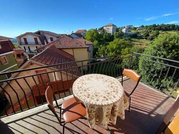 Gîte pour 4 personnes, avec vue ainsi que terrasse et jardin, animaux acceptés à Ponzone