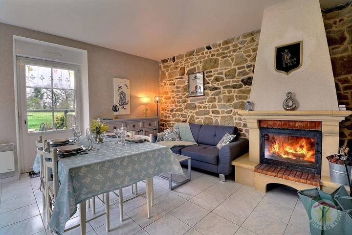 Gîte pour 4 personnes, avec jardin à Roz-sur-Couesnon - 2