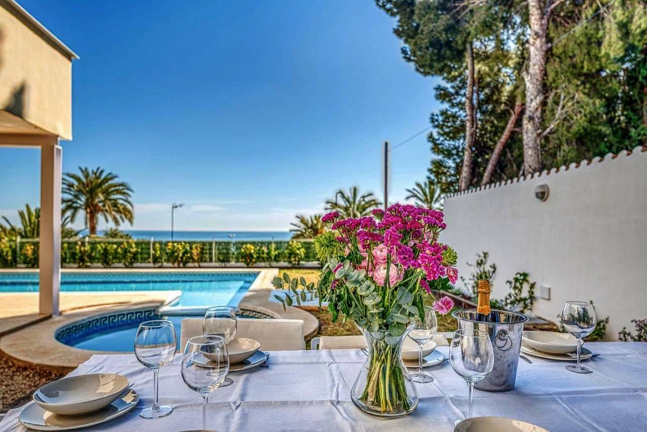 Preciosa villa con piscina, jardín y vistas al mar Wifi in Alcossebre, Alcalà de Xivert