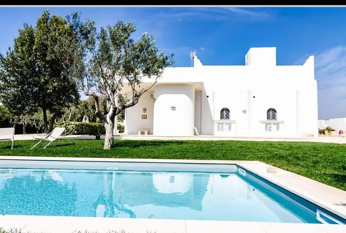 Villa per 13 persone, con piscina e giardino, con animali domestici - 1